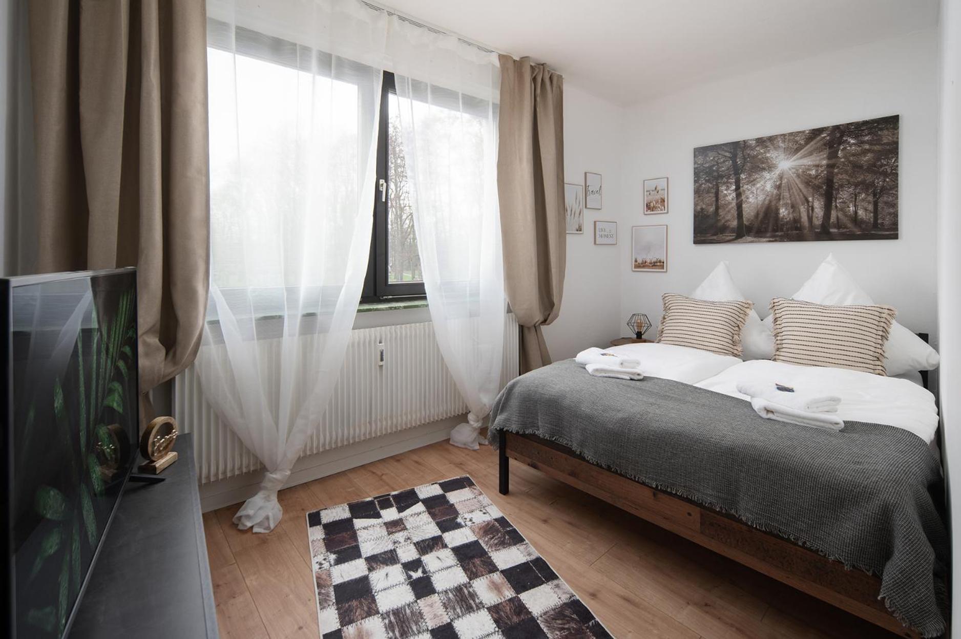 1-4 Gaeste W-lan, Netflix, Amazon, Parken, Arbeitsplatz, 24h Check In ,vollausgestattet Kueche, Handtuecher Seife U,v,m Fuer Geschaeftsreisende, Paare, Familien , * Даттельн