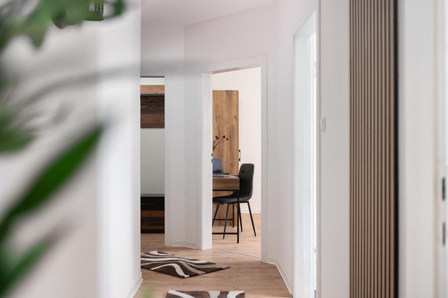Appartement 1-4 Gaeste W-lan, Netflix, Amazon, Parken, Arbeitsplatz, 24h Check In ,vollausgestattet Kueche, Handtuecher Seife U,v,m Fuer Geschaeftsreisende, Paare, Familien ,